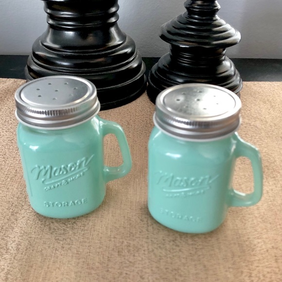 New Mason Craft & More 2PC Salt & Pepper Shakers - Picture 3 of 6